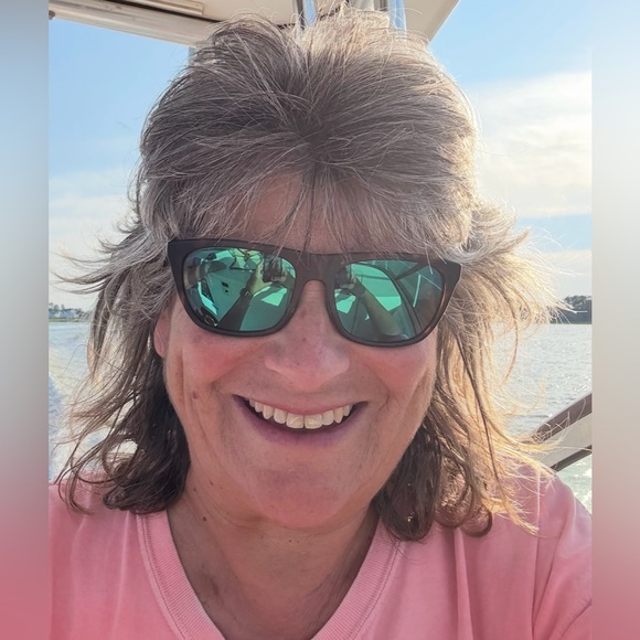 Meet your Posher, Donna - Picture 1 of 5